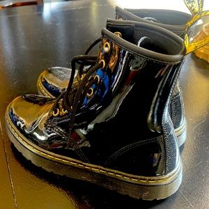 Black Patent Dr Marten Sz 6 Boot